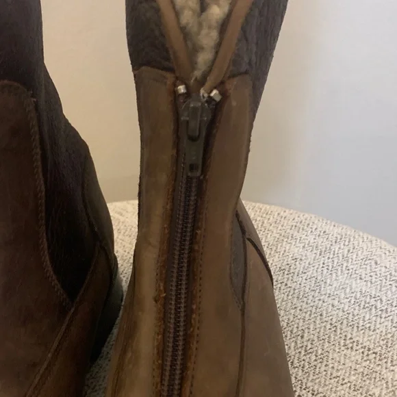 Barbo Cozy Brown Winter Boots with Sherpa Lining - Picture 12 of 14